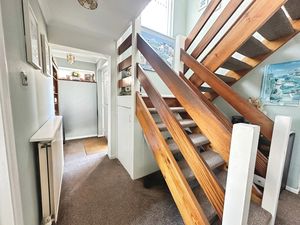Pyfleet Close - click for photo gallery